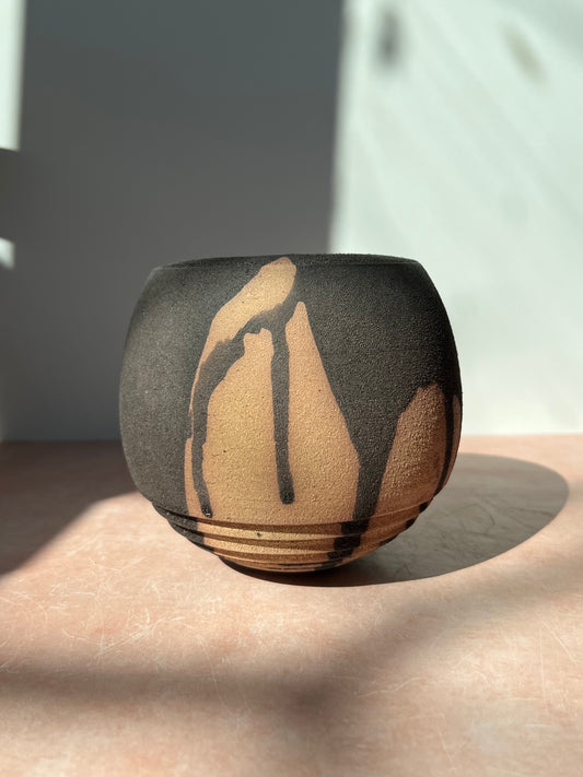 Flowing Magma Vase 1
